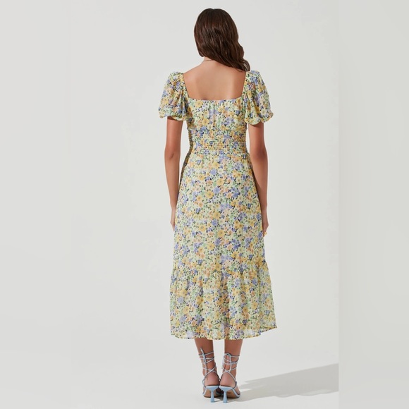ASTR The Label Irma Floral Puff Sleeve Midi Dress. Size Small - Picture 6 of 6